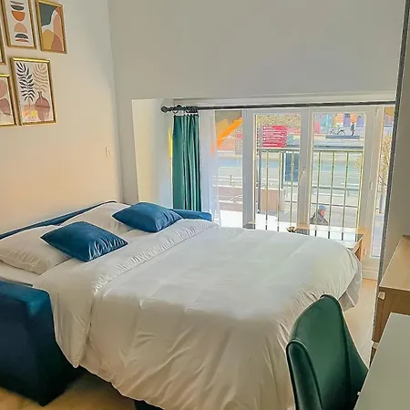 Cosy Centre 아파트 *